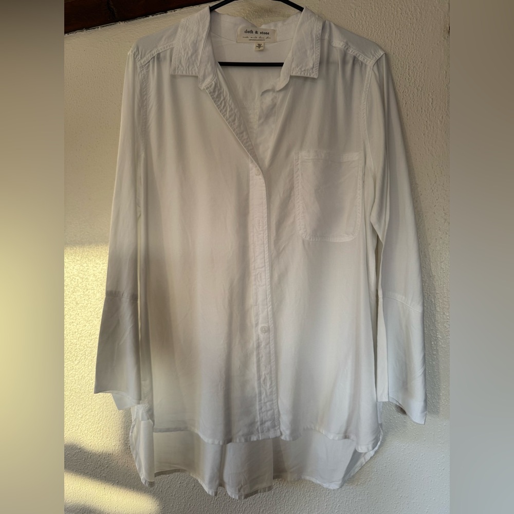 Cloth & Stone Whote Button Down Blouse Size Large